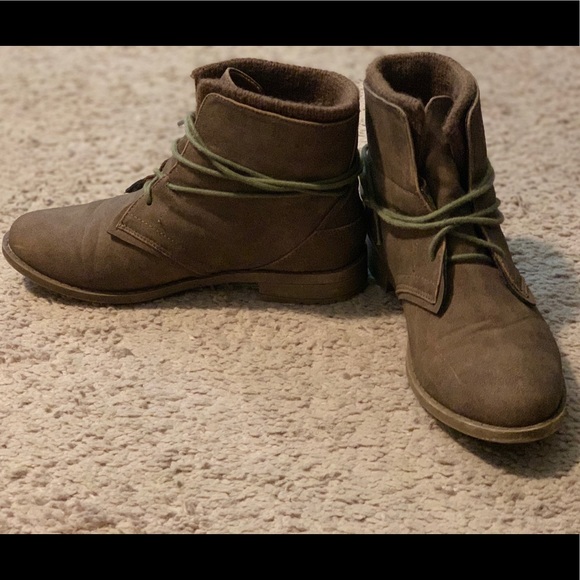 kadijah sweater cuff zip boot